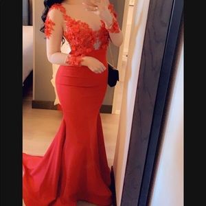 Worn once for a couple hours.great condition!